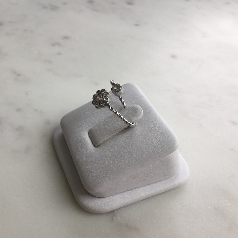 Clearance $15 Firm! Cz Flower Twisted Sterling Silver Ring - Picture 8 of 16